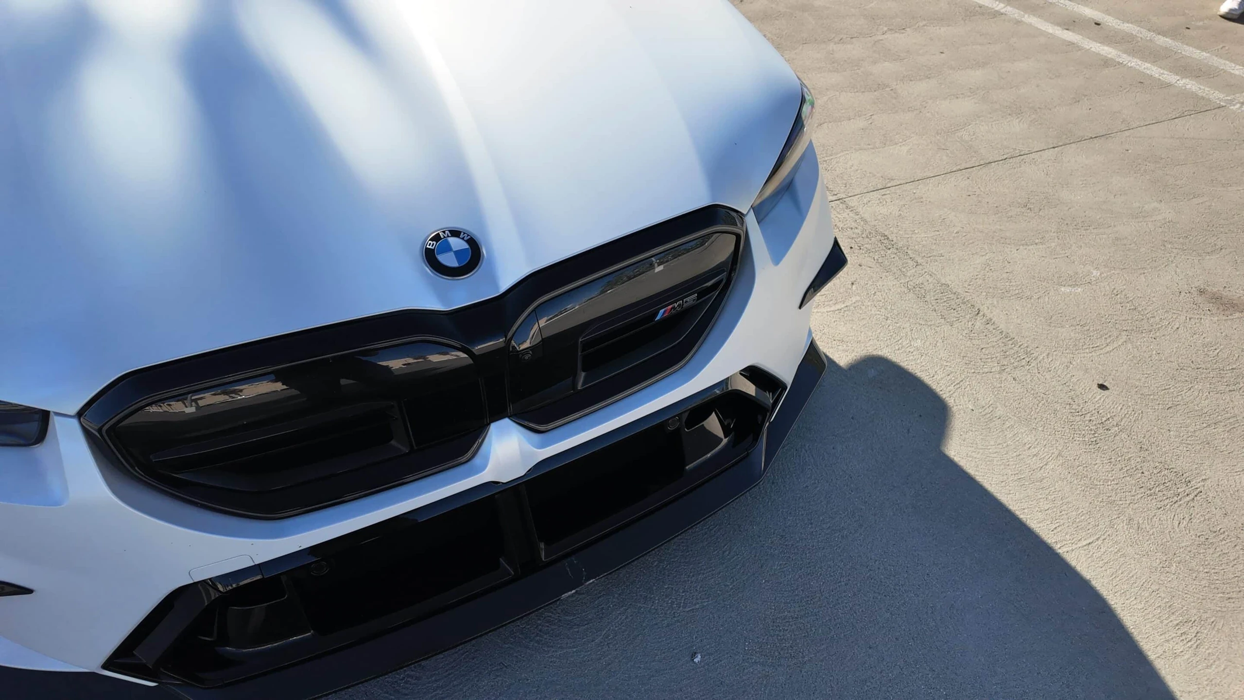 BMW M5 Touring exterior for corporate & executive rentals