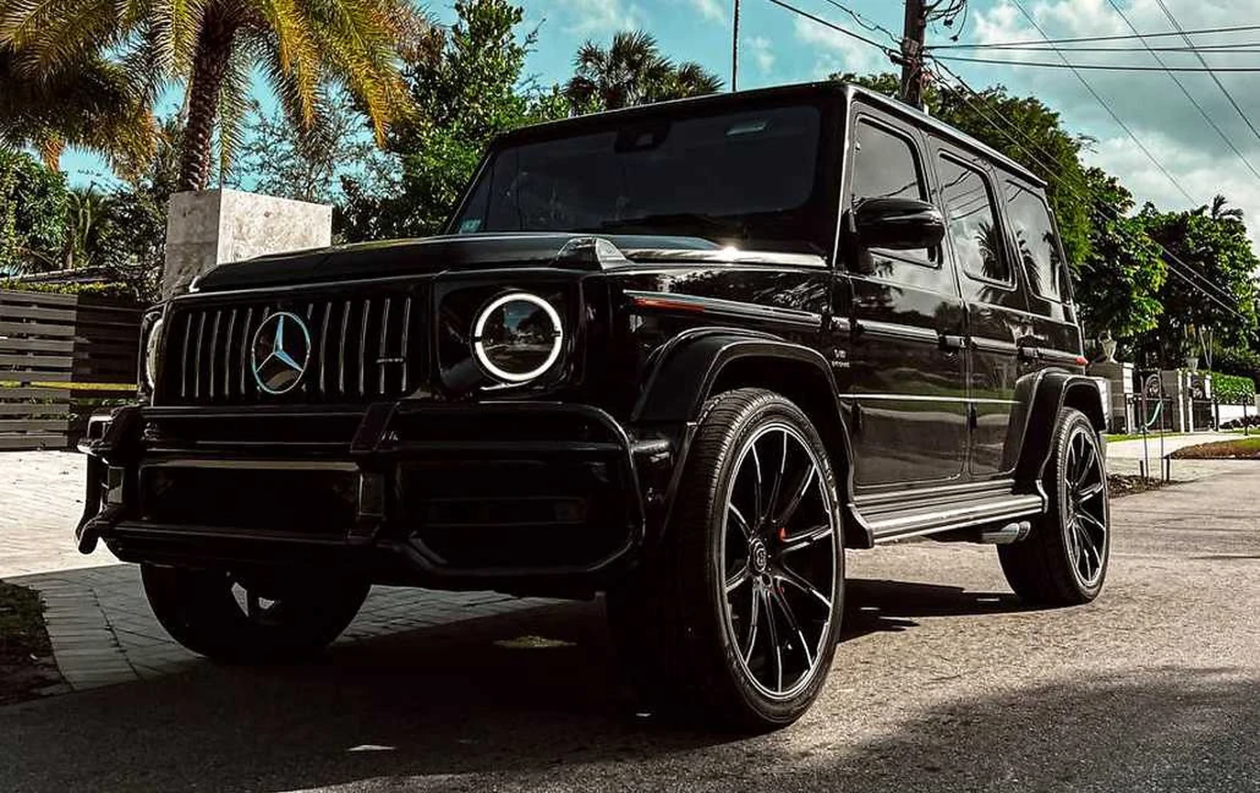Mercedes-AMG G 63 detail relevant to holiday luxury car rentals on ALLCARS