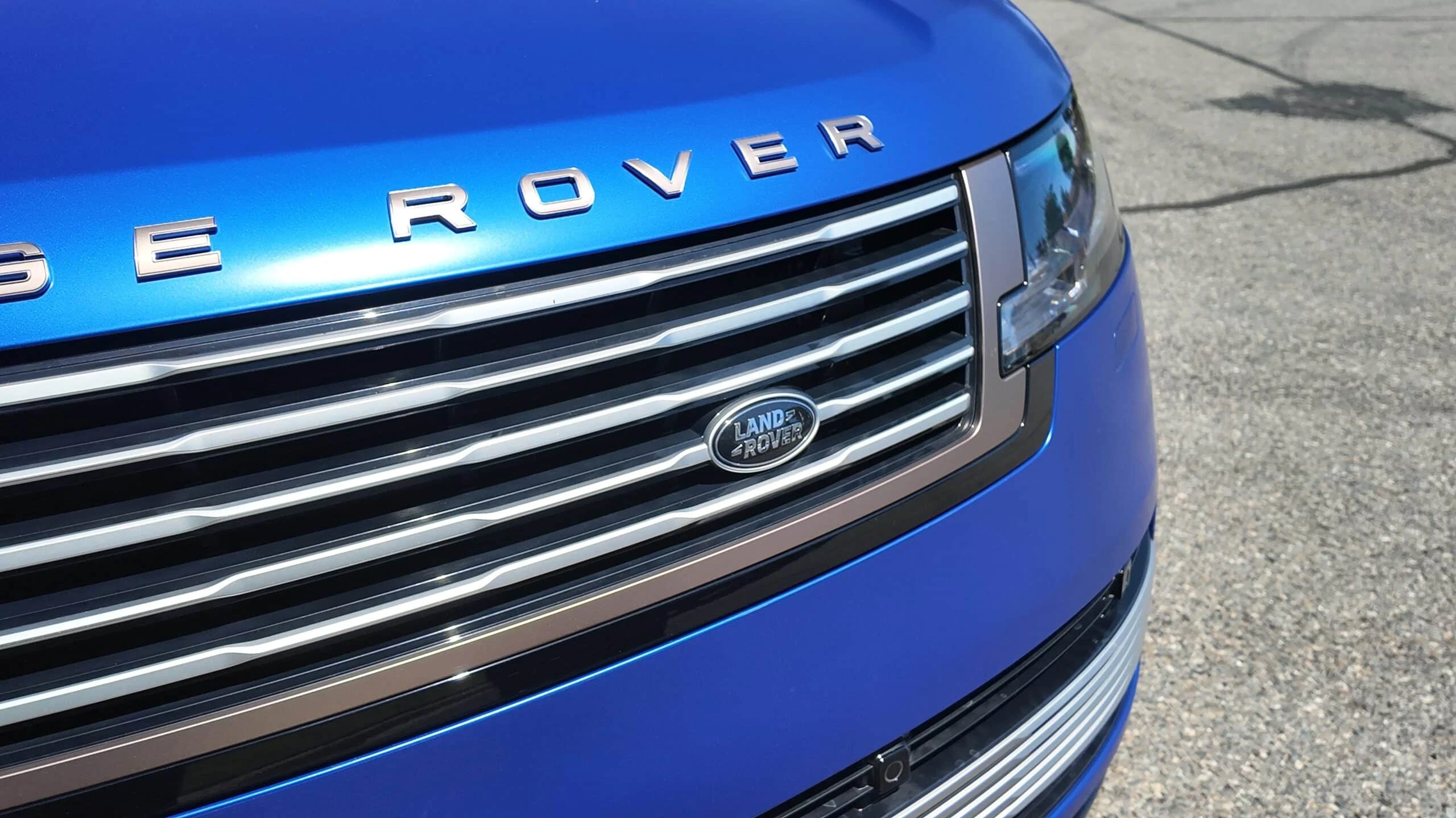 Range Rover SV detail relevant to corporate & executive rentals on ALLCARS
